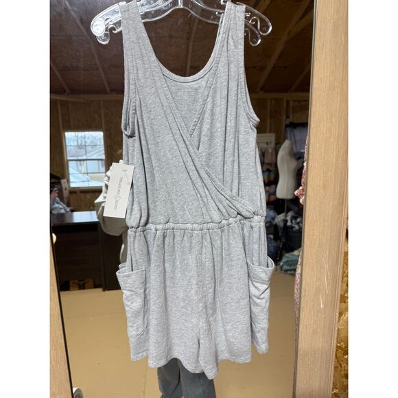 Treasure & Bond Other - Treasure & Bond Heather Gray Romper- Size youth Medium (8/10)